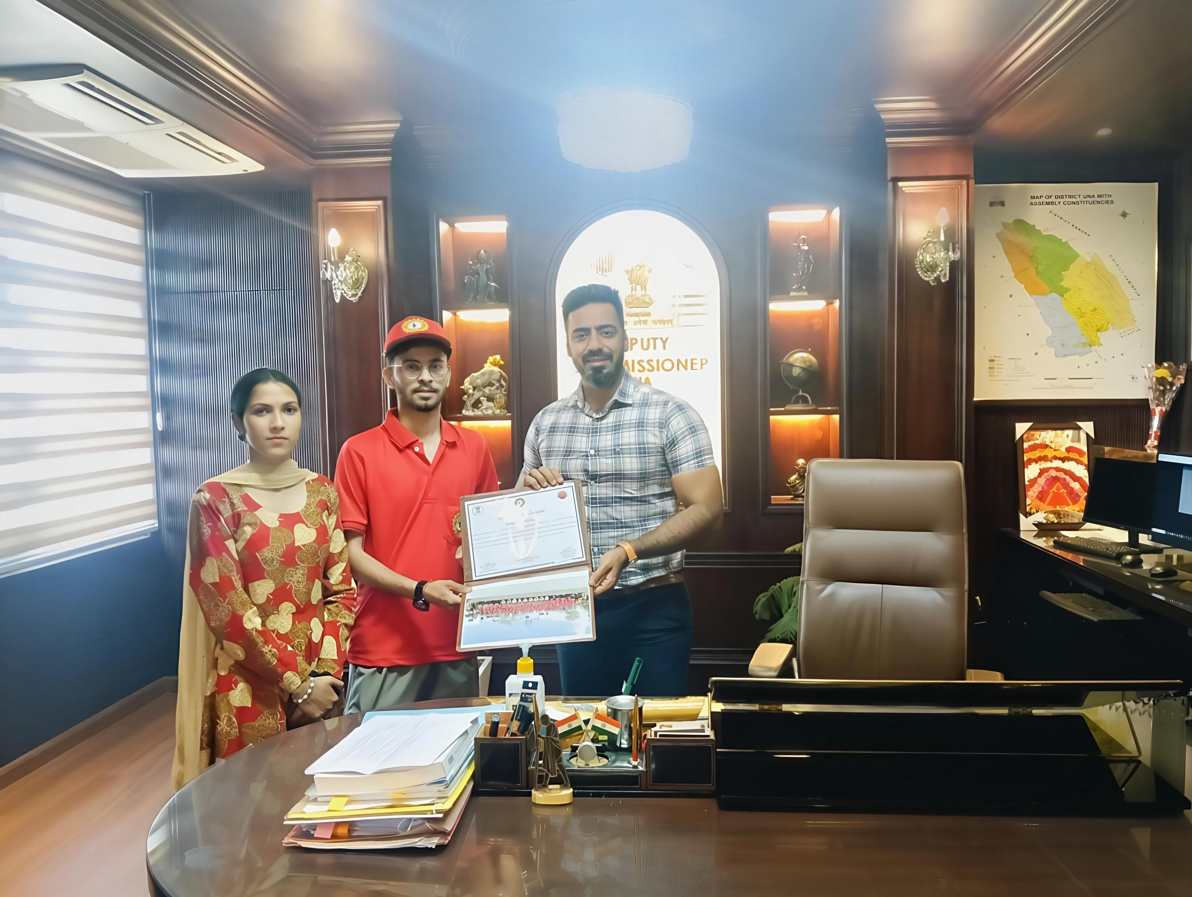 आपदा मित्रों ने उपायुक्त ऊना से की भेंट, आपदा प्रबंधन प्रशिक्षण के अनुभव किए साझा